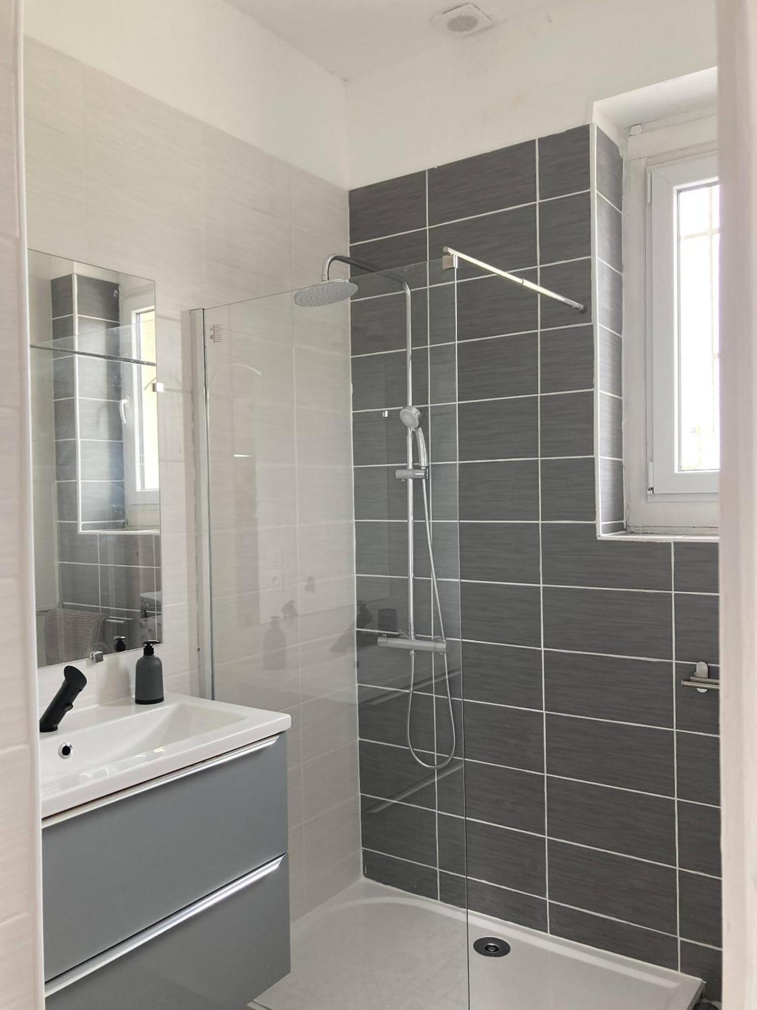 Location Appartement Des Pyrenees Borderes-sur-l'Echez Ruang foto