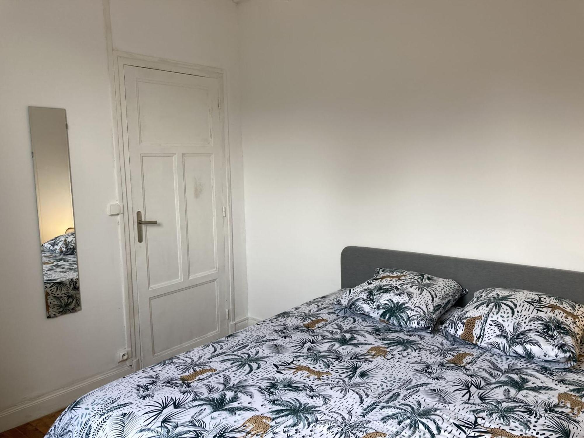 Location Appartement Des Pyrenees Borderes-sur-l'Echez Ruang foto